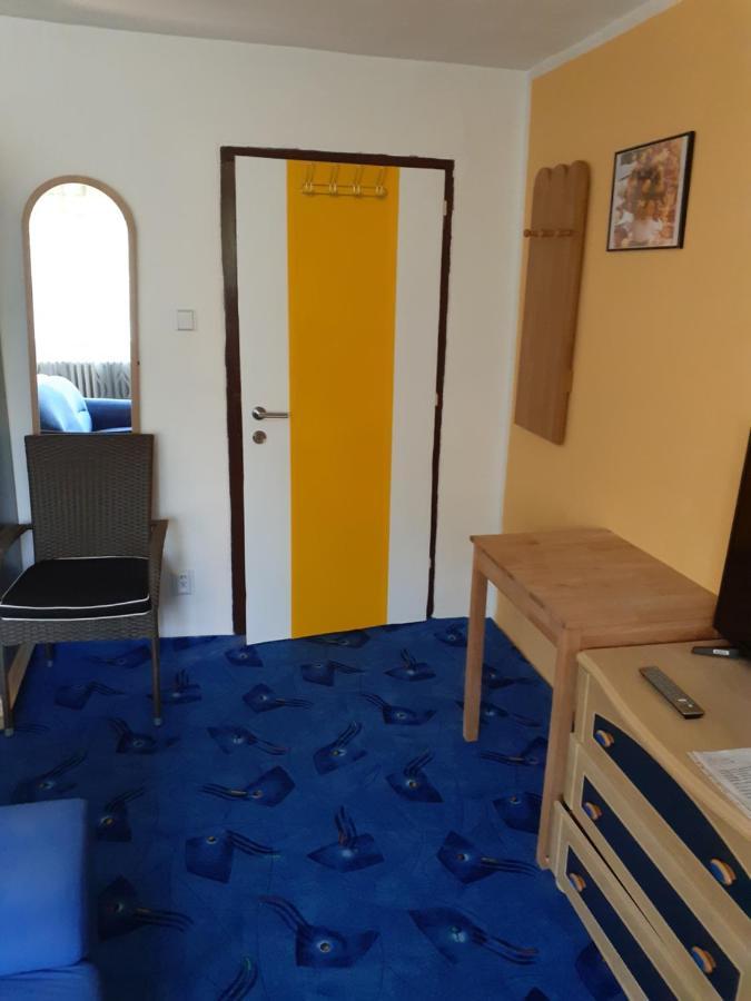 Rd Cerncin Bucovice Apartment Luaran gambar
