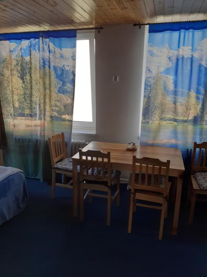 Rd Cerncin Bucovice Apartment Luaran gambar